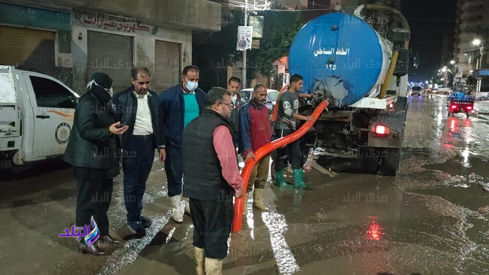 حملة لكسح مياه الأمطار