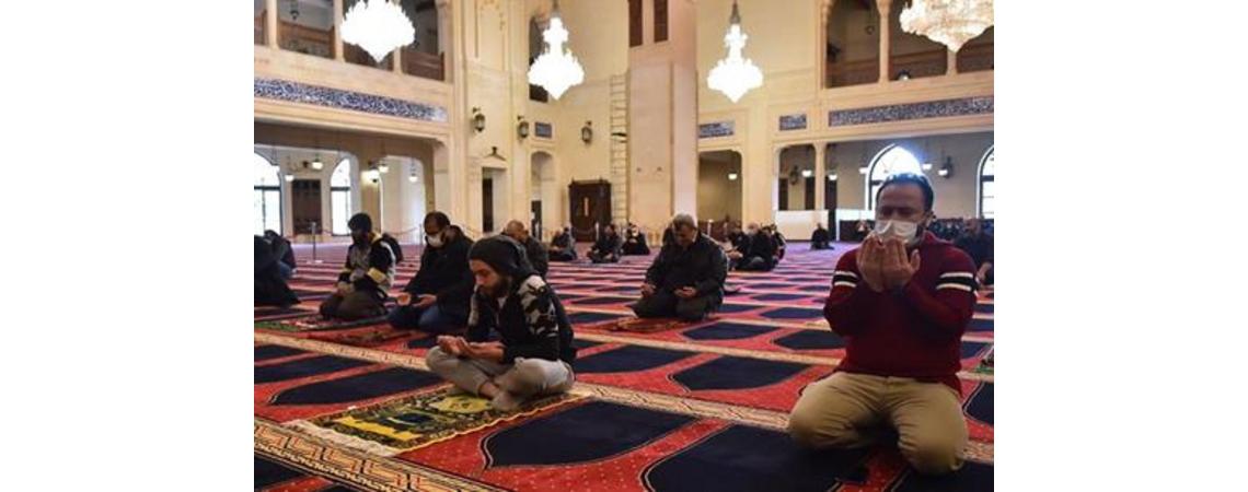 صلاة الجمعة - ارشيفي