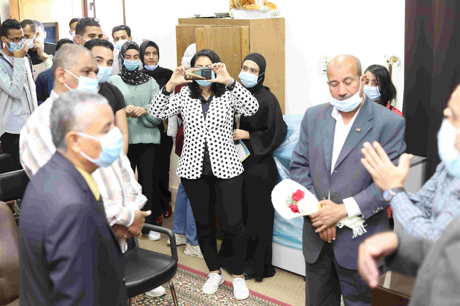 رئيس جامعة جنوب الوادي يفتتح استوديو ومسرح الجامعة