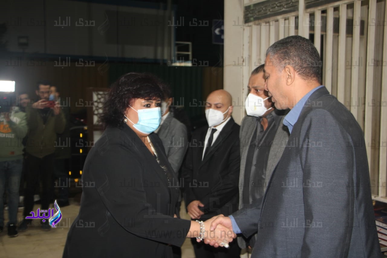 وزيرة الثقافة 