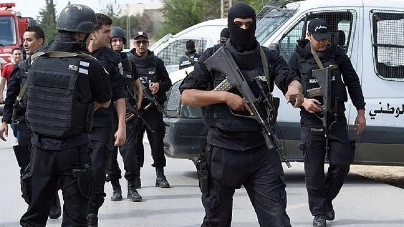 إصابة شرطي بهجوم استهدف دورية أمنية في تونس