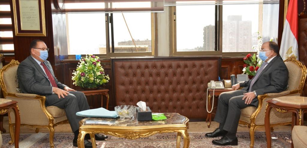 وزير التنمية المحلية ومحافظ الشرقية 