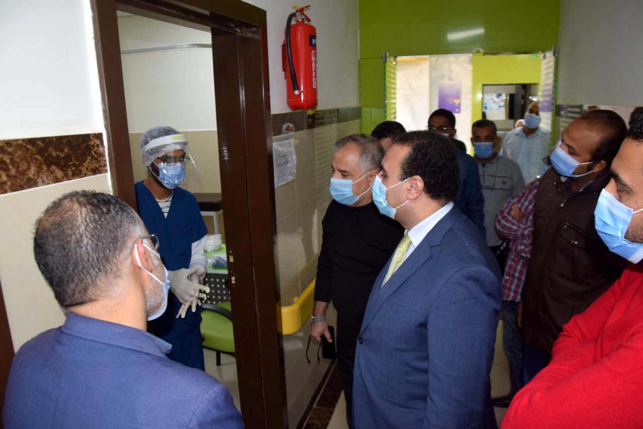 نائب محافظ الأقصر يتفقد مستشفي عزل العديسات نائب محافظ الأقصر يتفقد مستشفي عزل العديسات