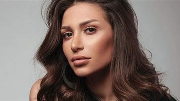 سارة نخلة
