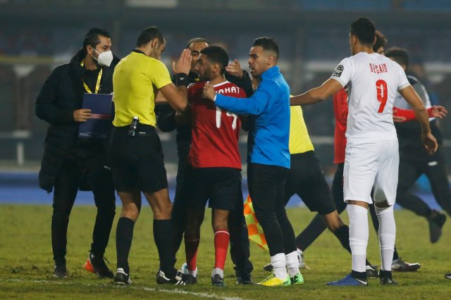 حسين الشحات خلال مباراة الأهلى والزمالك