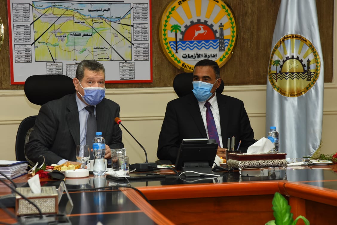 اجتماع محافظ مطروح 