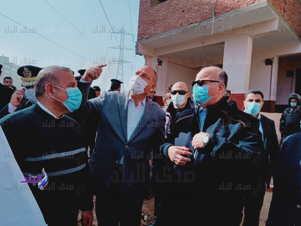 محافظ القاهرة خلال الجولة 