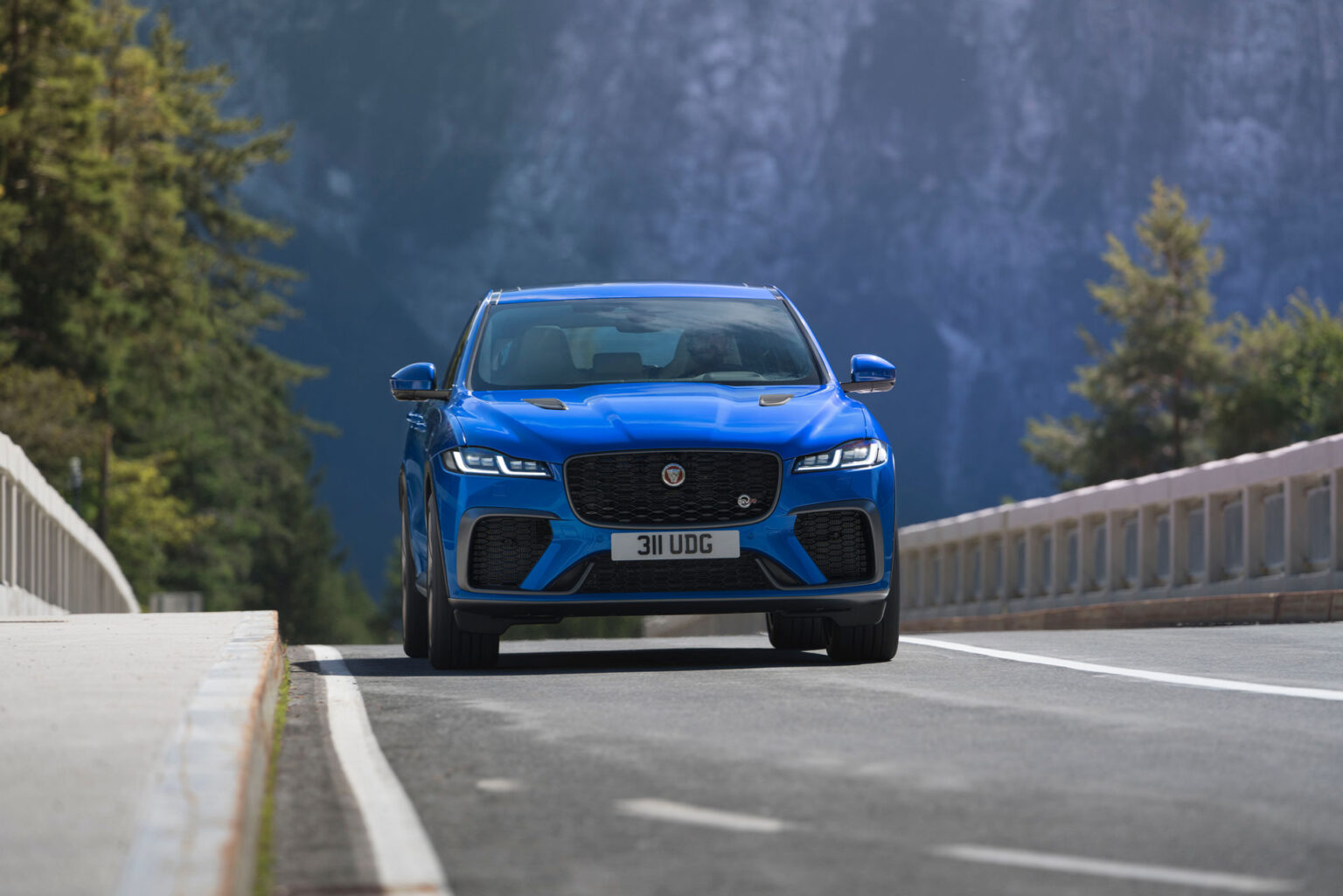 جاكوار jaguar f pace svr 2021 