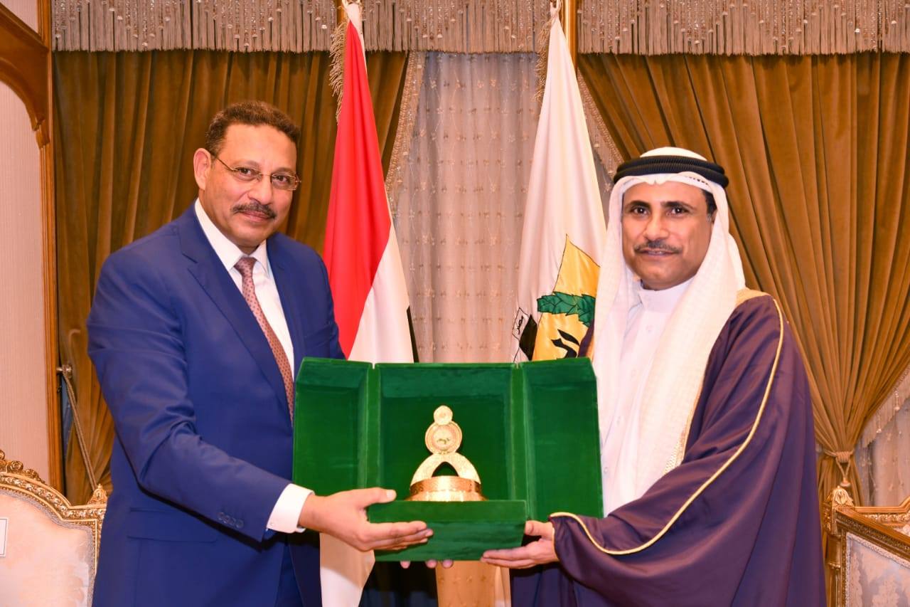 رئيس الرلمان العربي يلتقي برئيس هيئة الرقابة الادارية