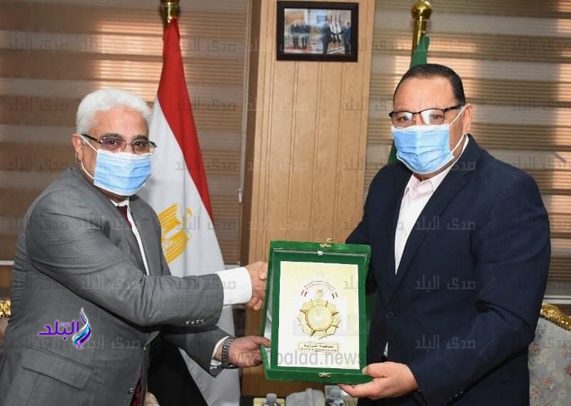 محافظ الشرقية يستقبل رئيس الهيئة القومية للتأمين الإجتماعي محافظ الشرقية يستقبل رئيس الهيئة القومية للتأمين الإجتماعي