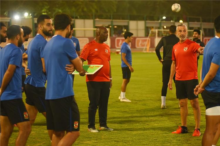فريق الأهلي 