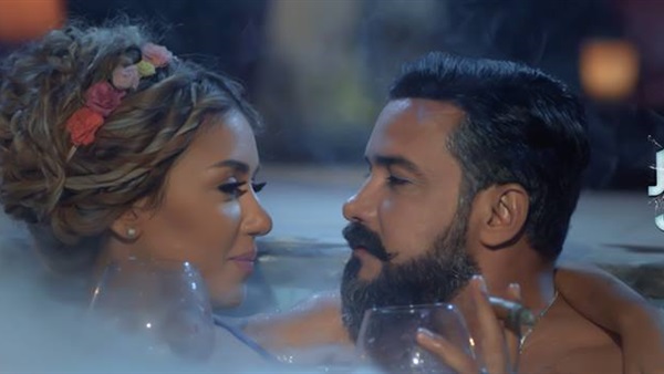 محمد رجب وسارة سلامة