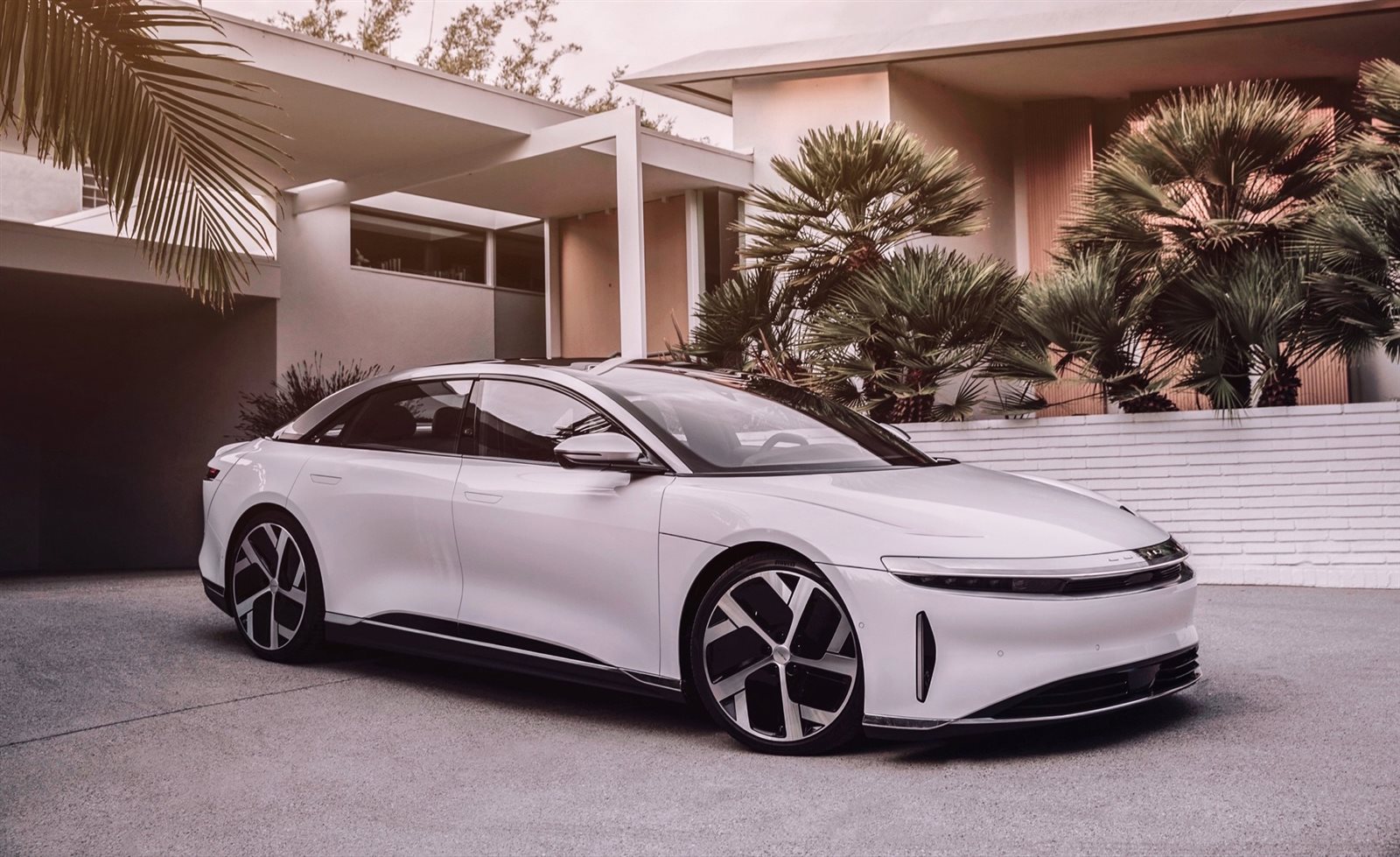 2022 lucid air