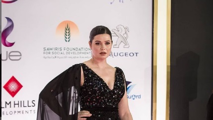  يسرا اللوزي
