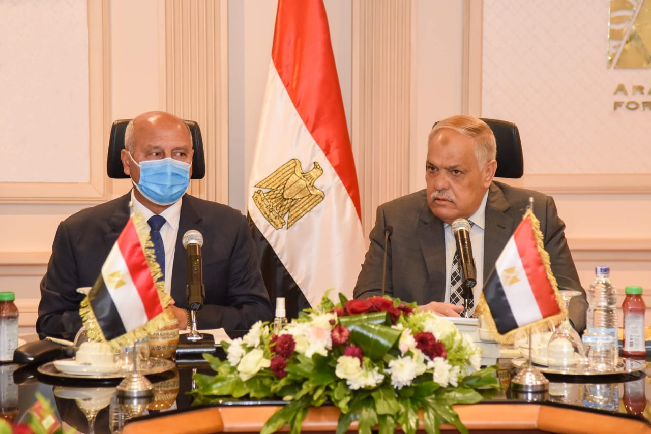 الفريق عبد المنعم التراس والمهندس كامل الوزير 