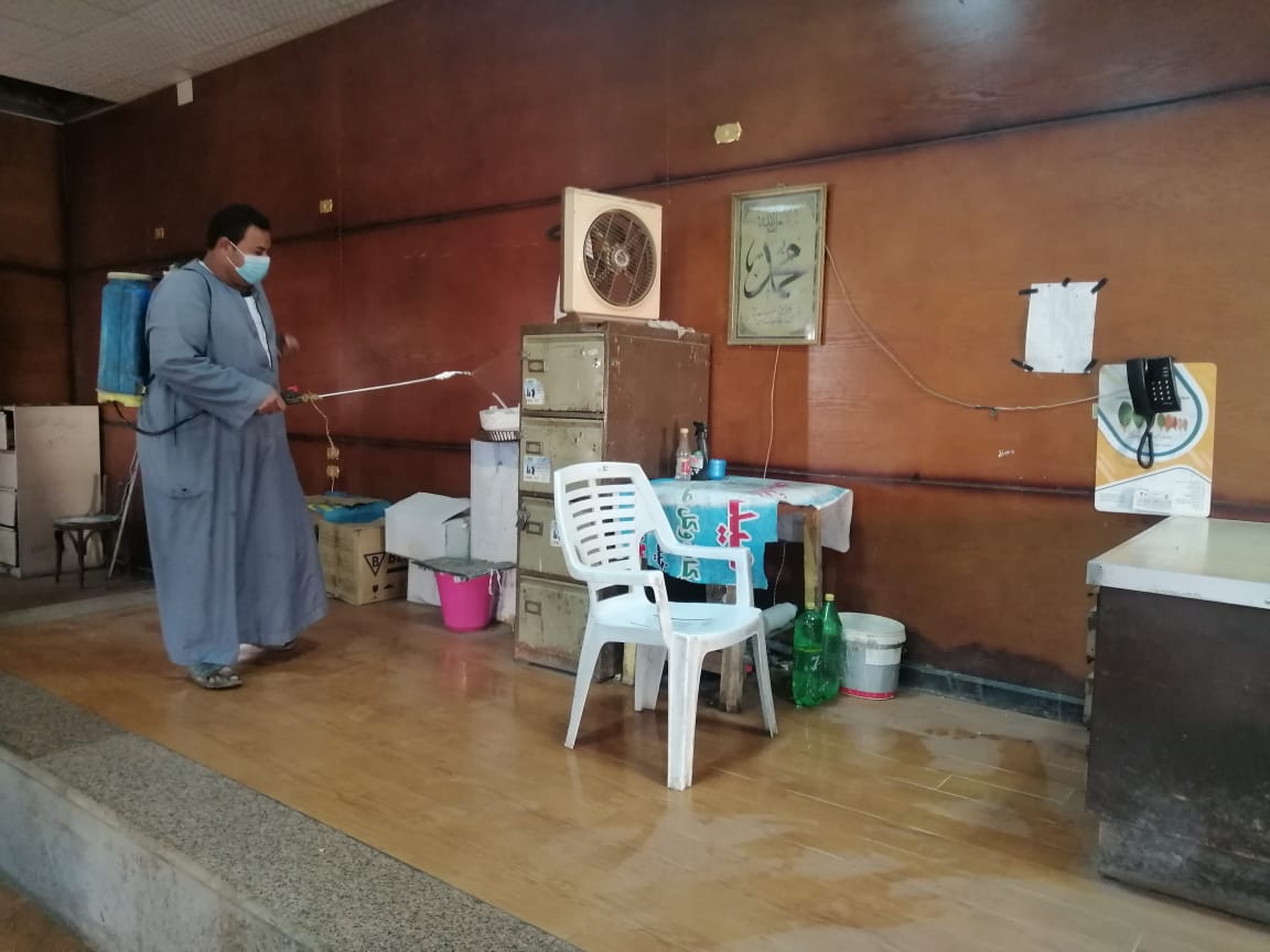 حملات الرش والتعقيم في البحيرة 