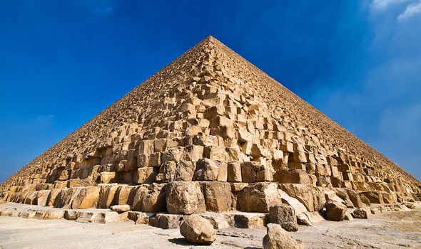 الهرم  مازل محيرًا لعلماء العالم