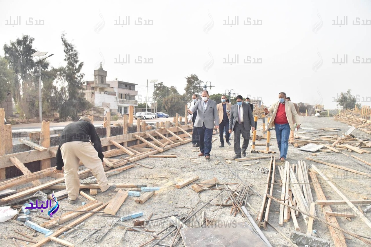 محافظ أسيوط يتفقد أعمال إنشاء كوبري منقباد العلوي