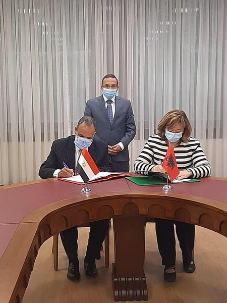 جانب من المباحثات
