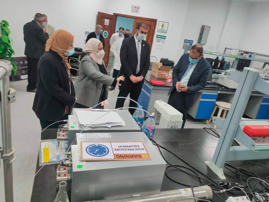 وفد معهد بحوث البترول 