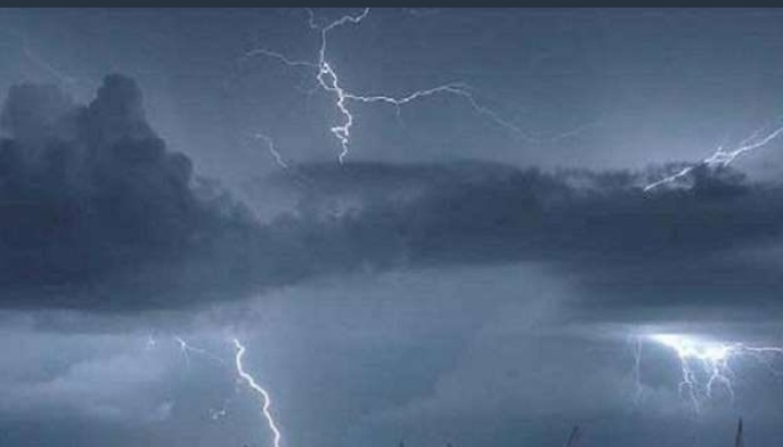 سحب رعدية ممطرة