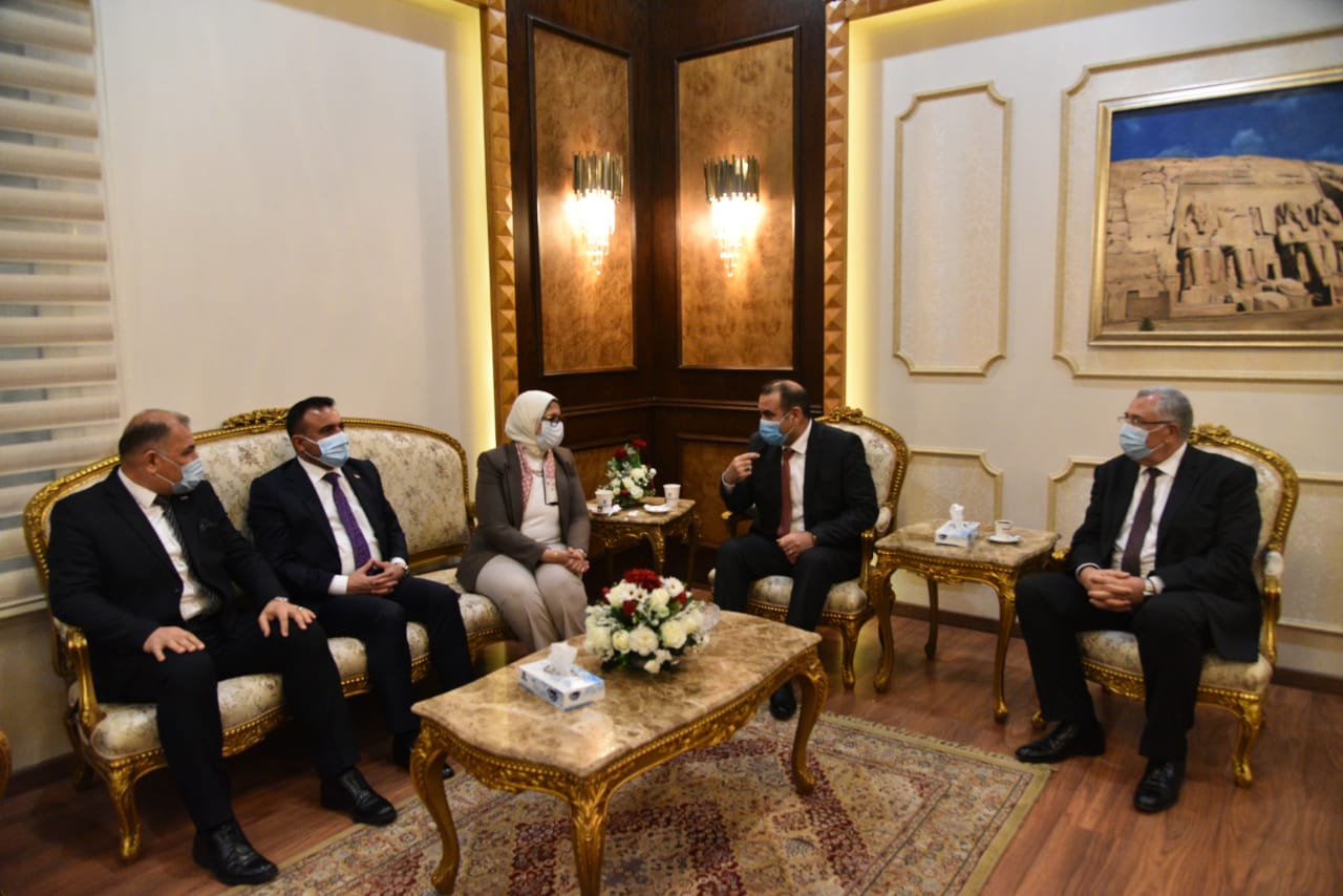 وزيرة الصحة مع نظيرها العراقي 