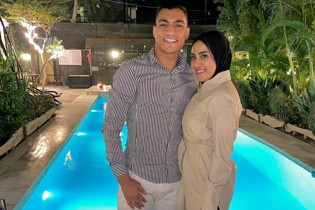 مصطفى محمد وزوجته