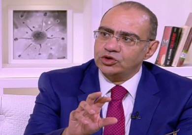  الدكتور حسام حسني رئيس اللجنة العلمية لمكافحة فيروس كورونا