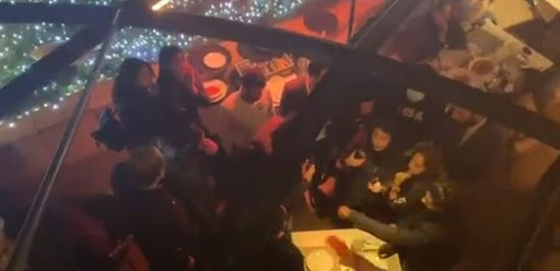 طرد أحمد الحريري من مطعم في لبنان