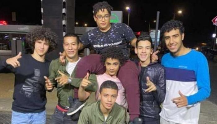طفل المرور وأصدقائه