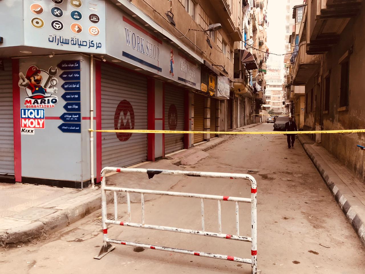 الحواجز في محيط العقارات المتصدعة 
