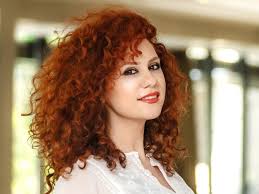 الفنانة السورية لينا شاماميان