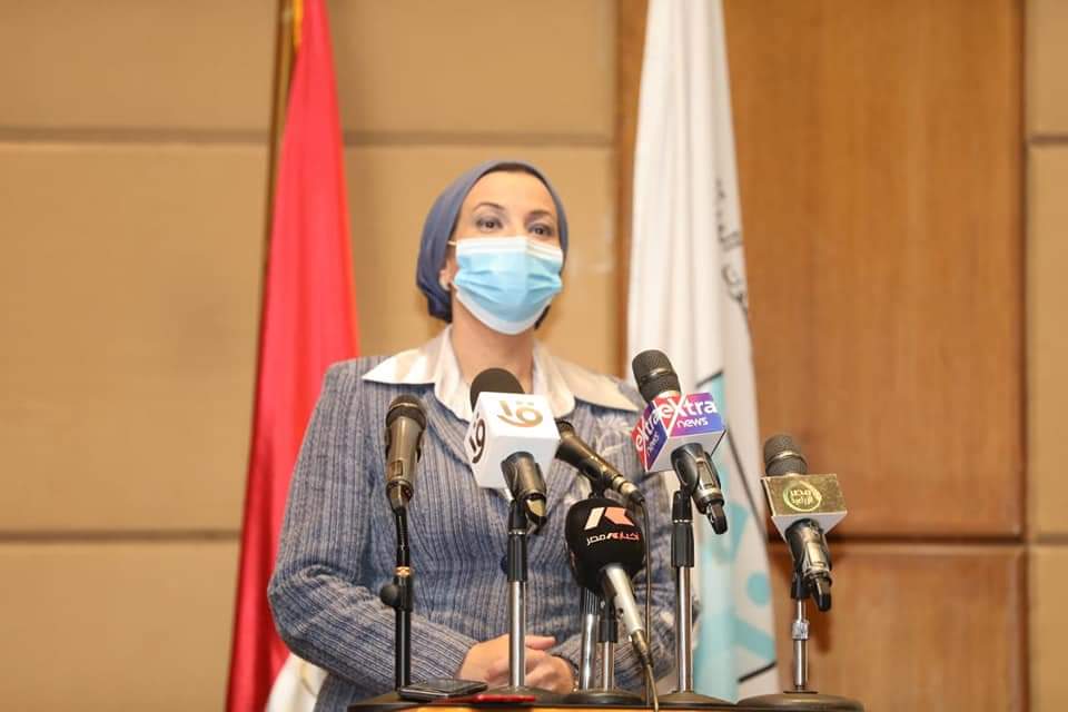 وزيرة البيئة