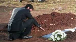 دعاء زيارة قبر الوالدين من 23 كلمة يخفف عليهم الحساب 