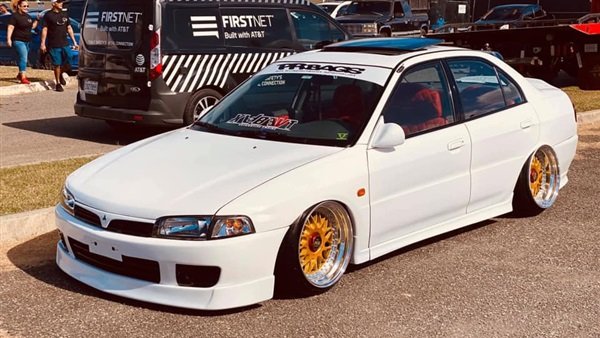 -لانسر كريستاله mitsubishi lancer crystal