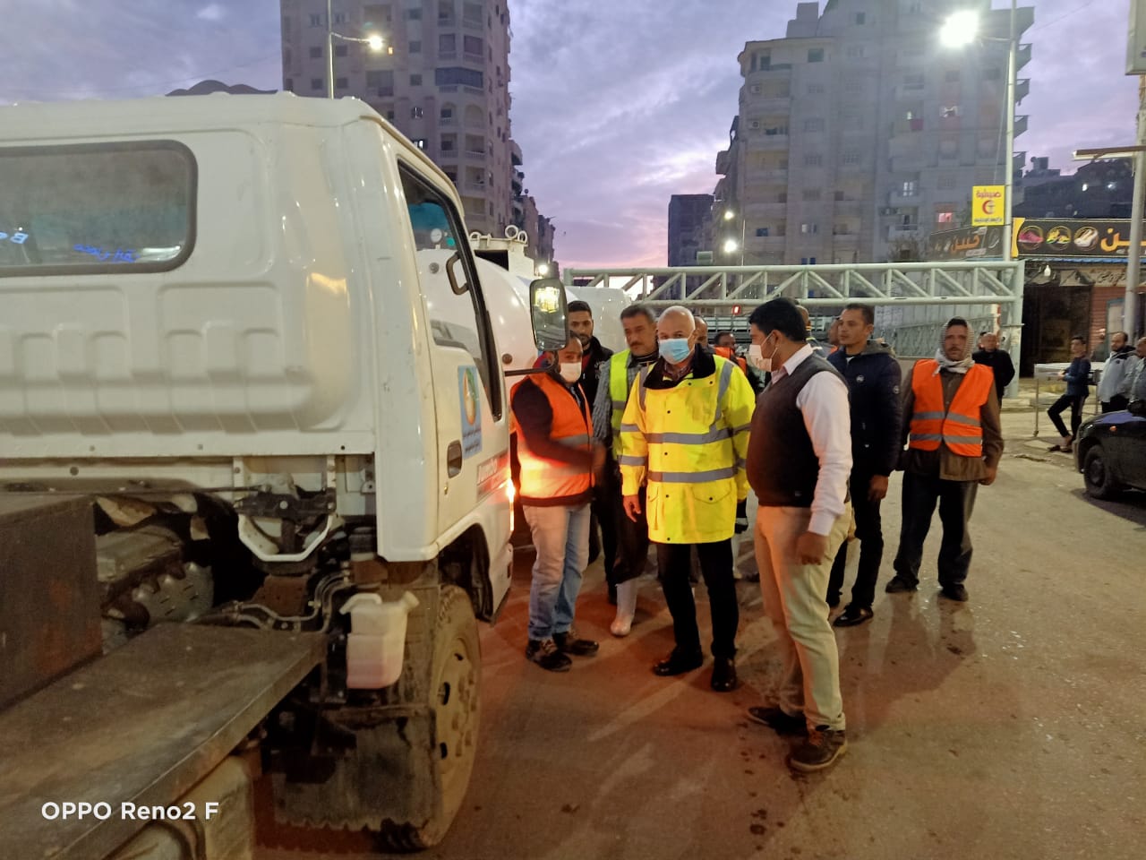 مياه البحيرة 