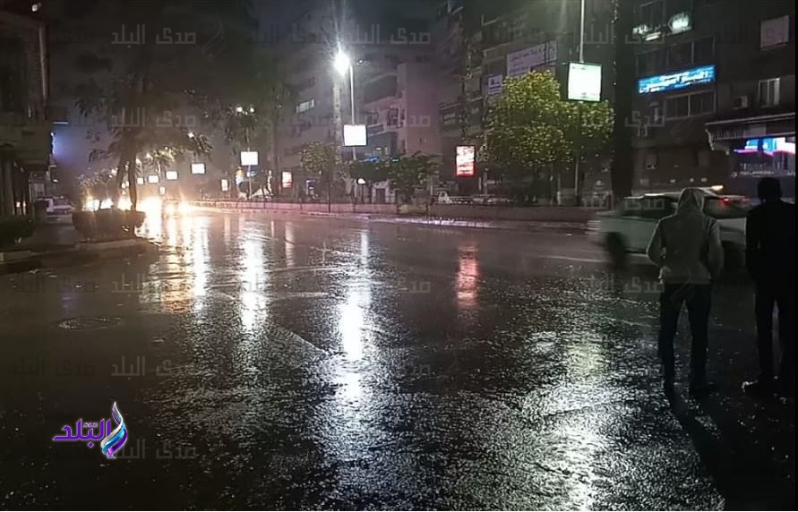 امطار غزيرة تسقط على الجيزة 