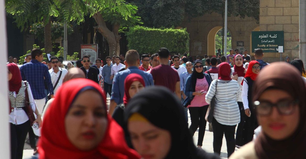 طلاب جامعات 