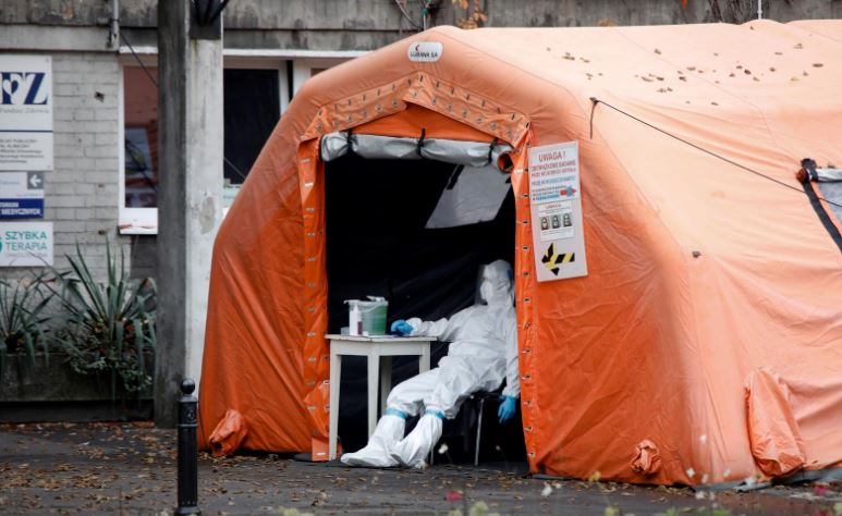 بولندا تعلن وصول كورونا حالة الذروة وتطبيق شامل للحجر الصحي 