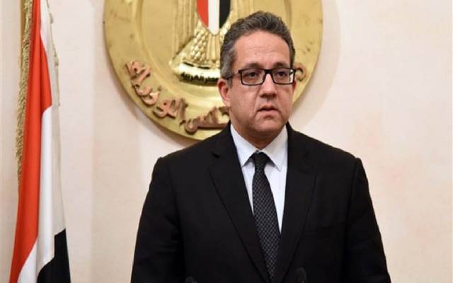 وزير السياحة و الاثار 