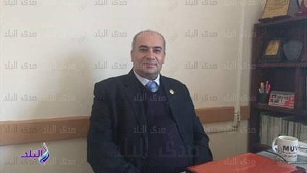الدكتور سمير صقر