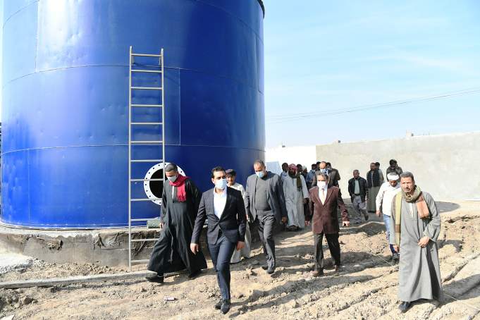 نائب محافظ قنا يتفقد إنشاءات محطة مياه الشاورية 