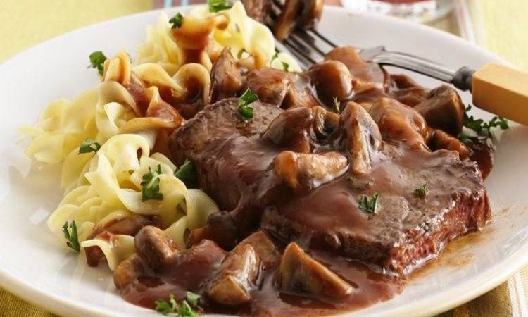 طريقة عمل بيكاتا اللحم بالمشروم