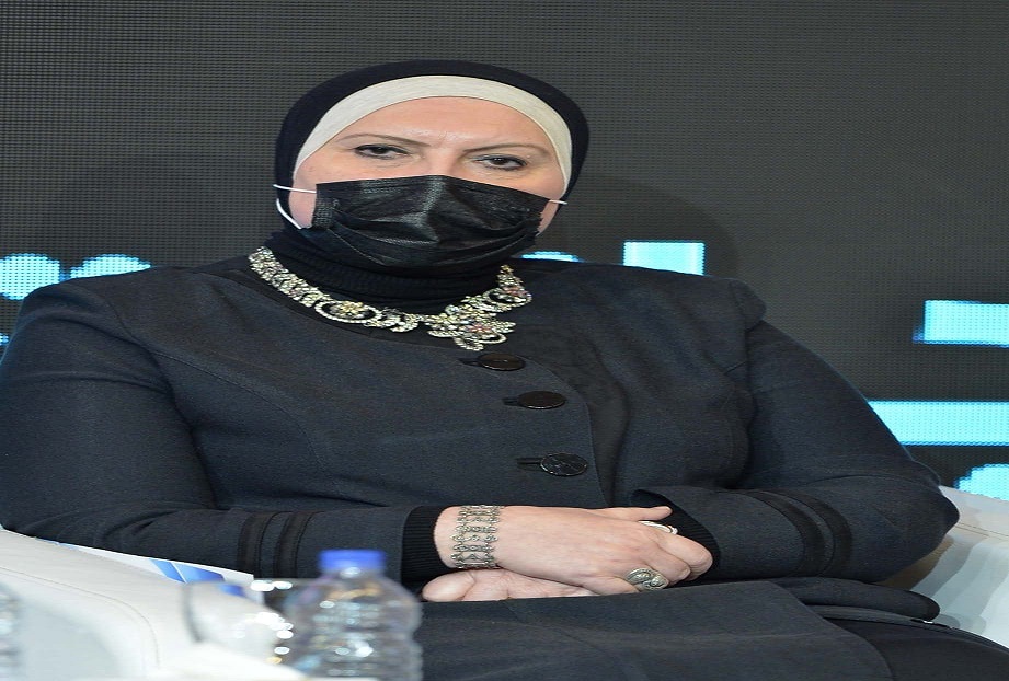 نيفين جامع 