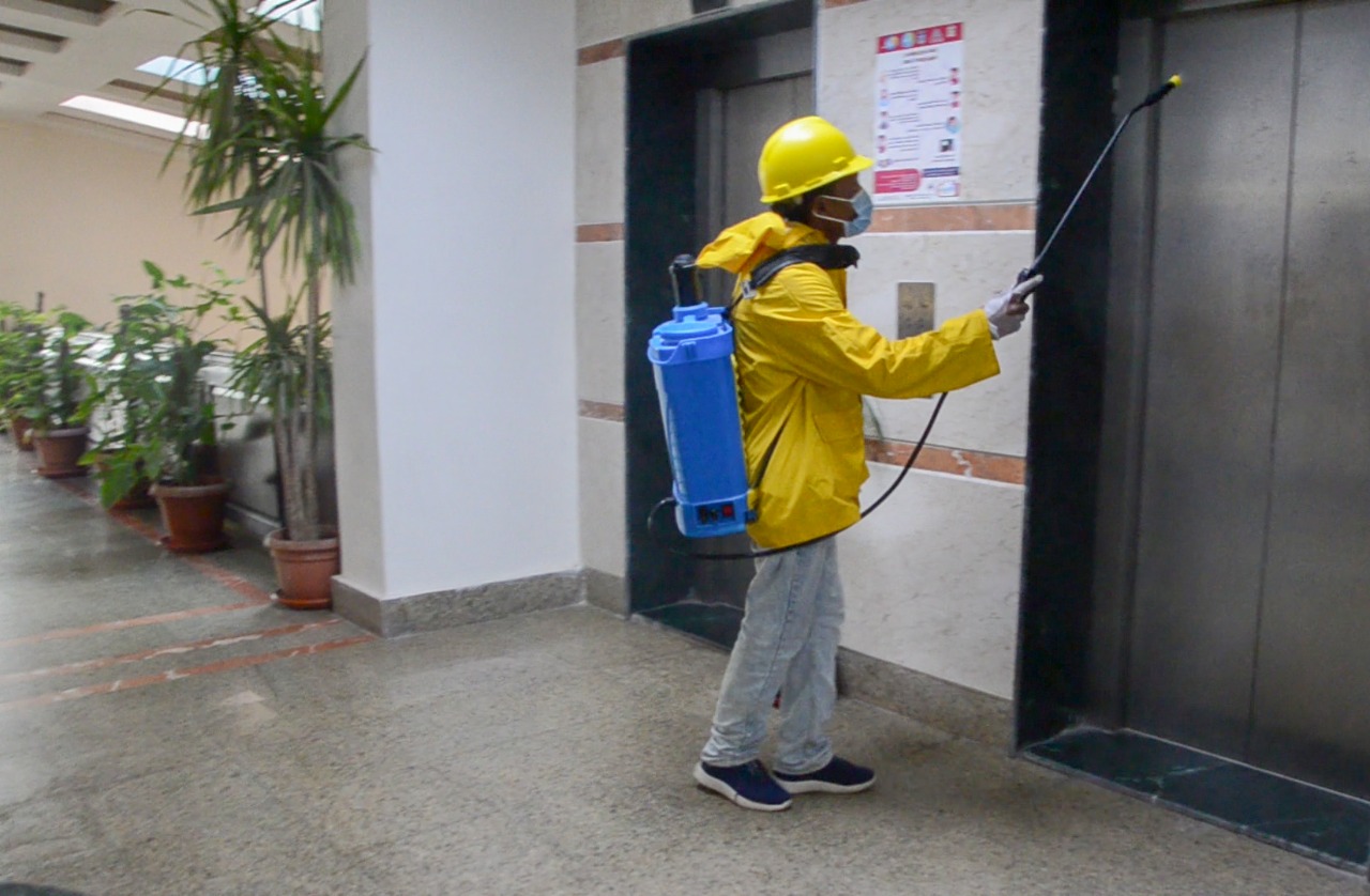 عمليات الرش والتعقيم بالإسكندرية