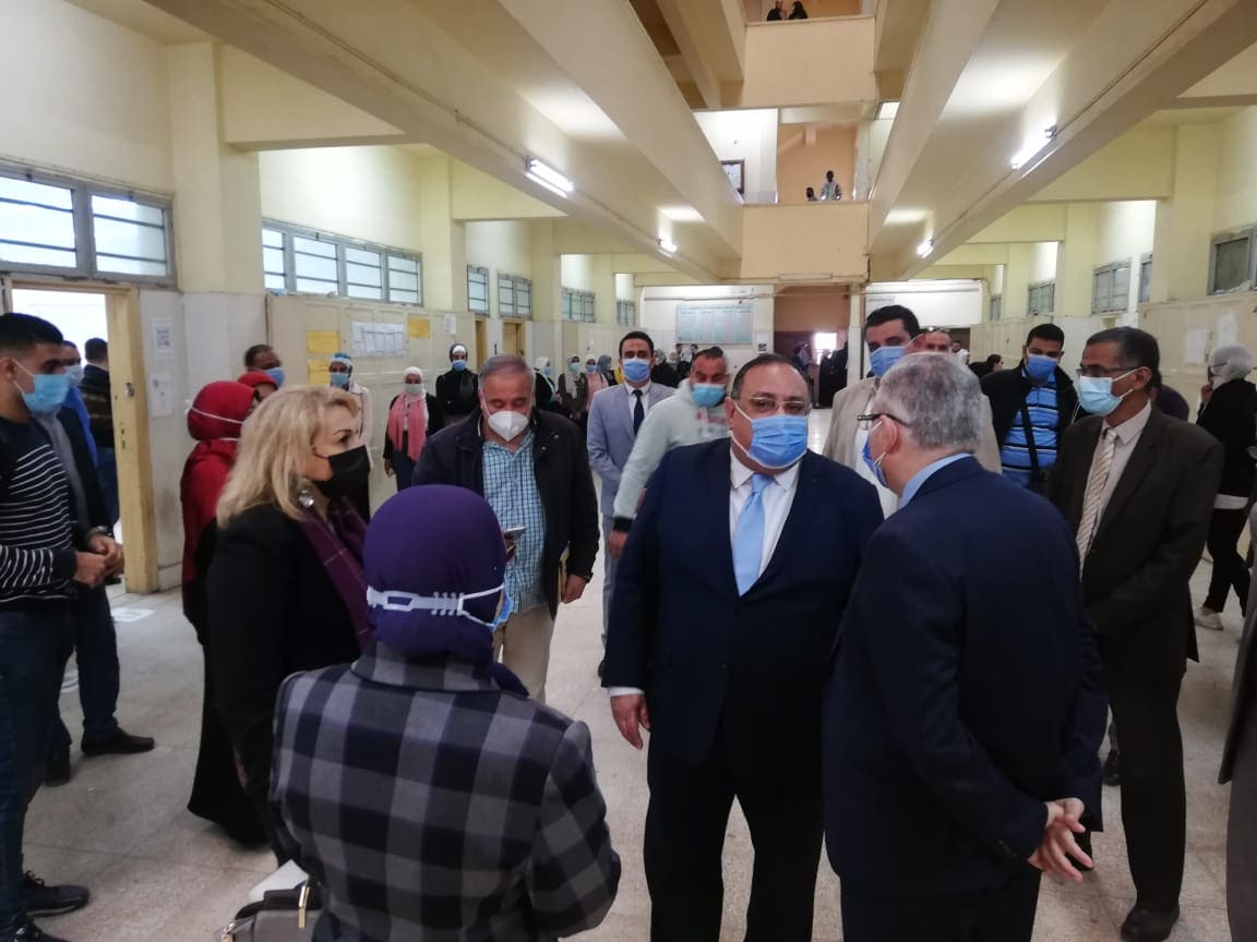 رئيس جامعة حلوان 