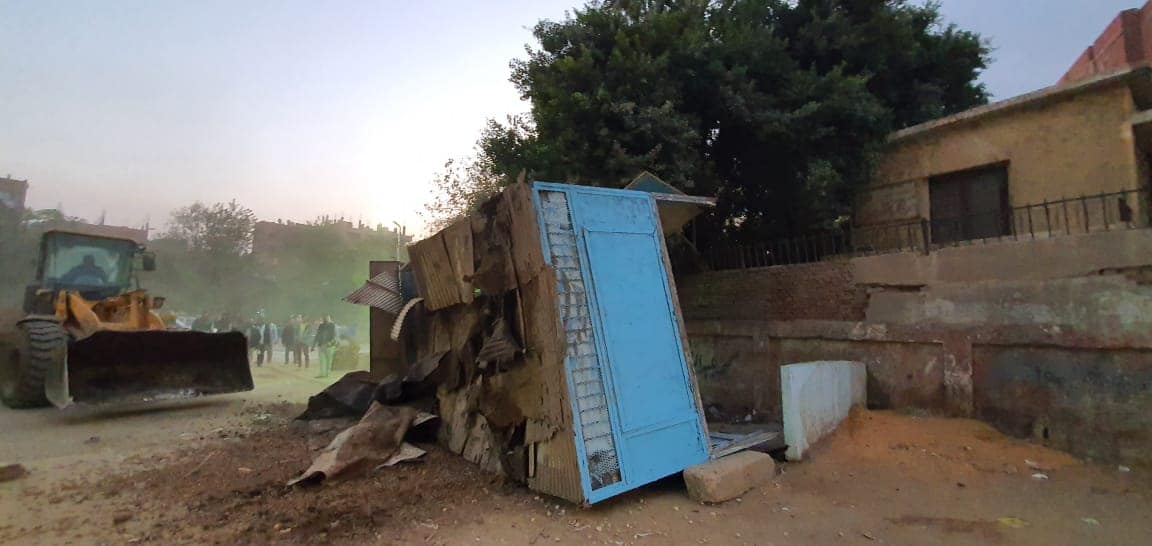 إزالة الأكشاك المخالفة 