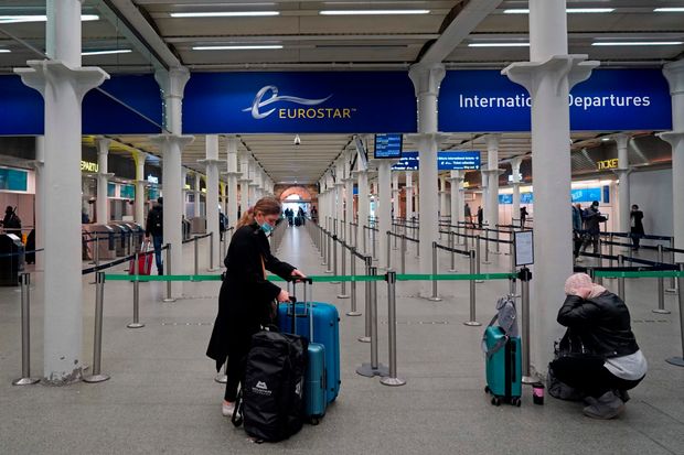 حظر الطيران القادم من بريطانيا بسبب كورونا 