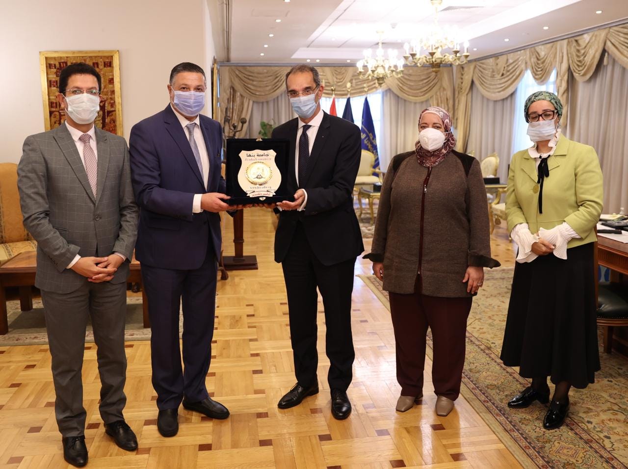 وزير الاتصالات و رئيس جامعة بنها 
