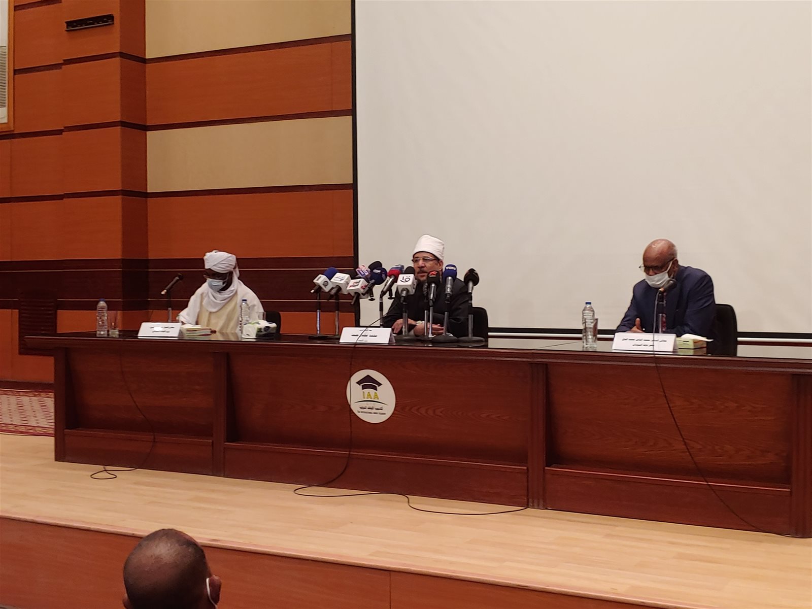 وزير الاوقاف ونظيره السوداني خلال اللقاء